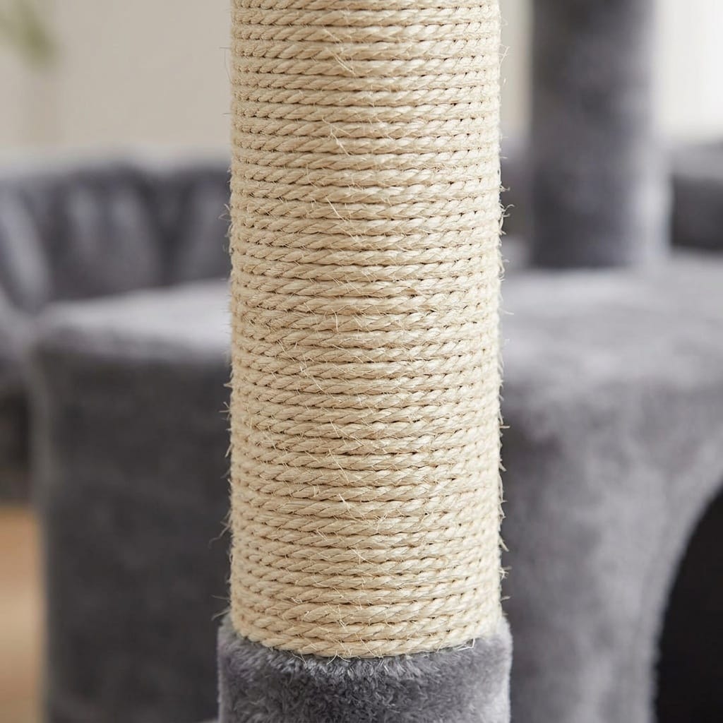 Petit arbre a chat gris